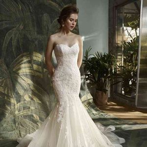 Enzoani Kandace Strapless Wedding Dress